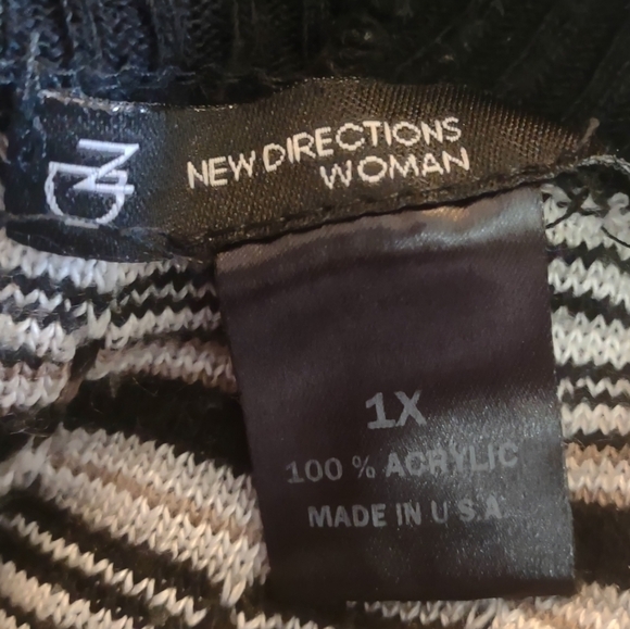 New Directions Woman's plus size 1x knitted top - Picture 4 of 4